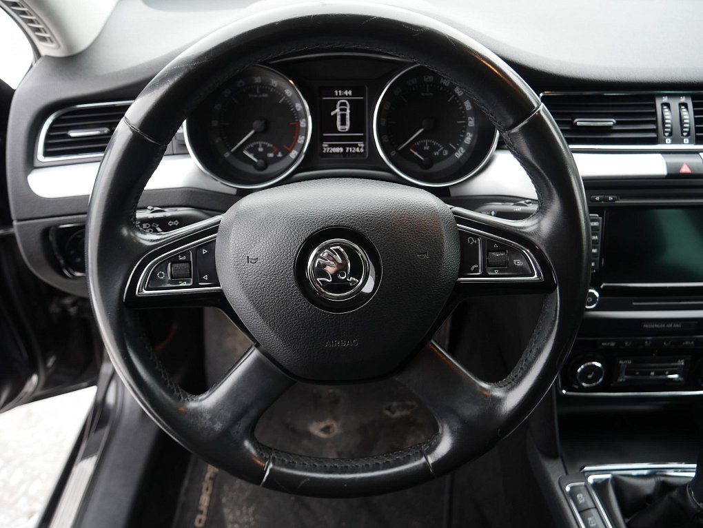 Škoda Superb II 2.0 TDi ScoutLine