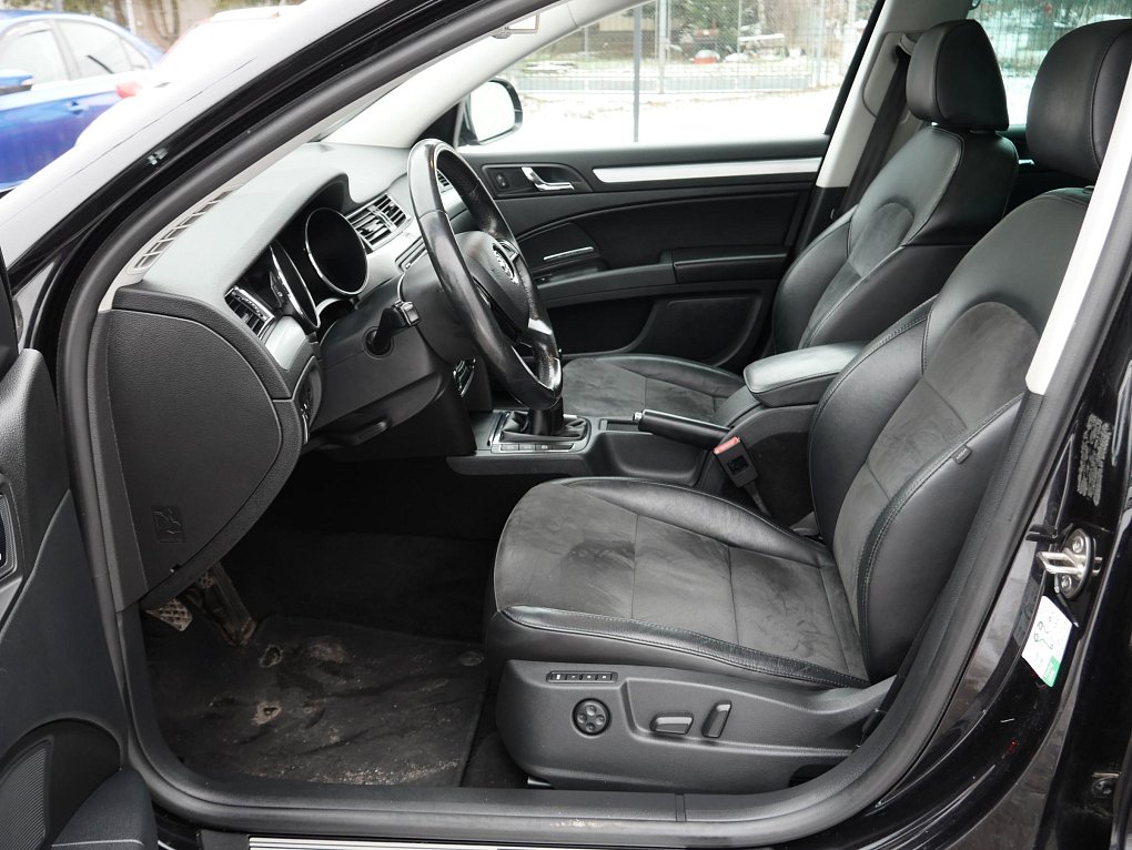 Škoda Superb II 2.0 TDi ScoutLine