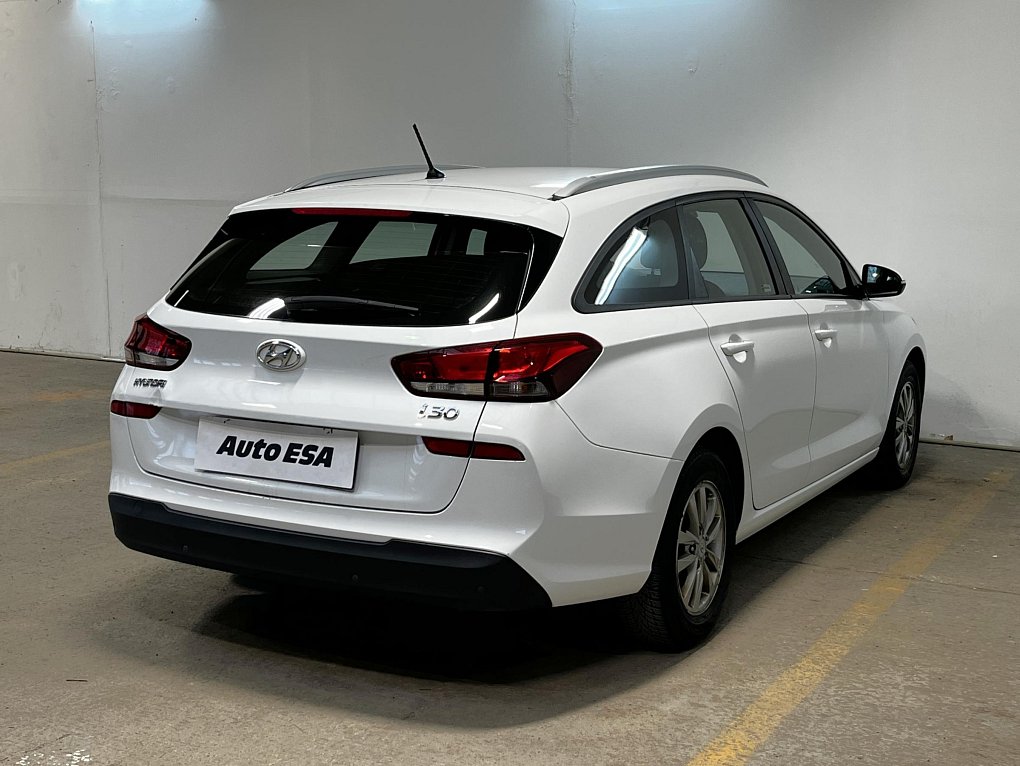Hyundai I30 1.4 T-GDi Trikolor