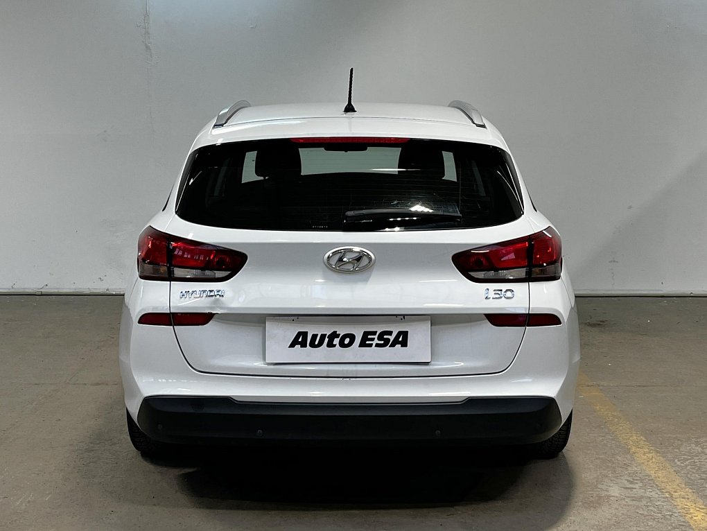 Hyundai I30 1.4 T-GDi Trikolor