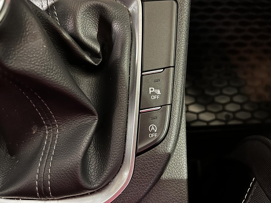 Hyundai I30 1.4 T-GDi Trikolor