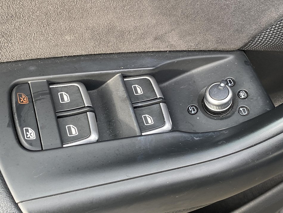 Audi Q3 2.0 TDi S-line quattro