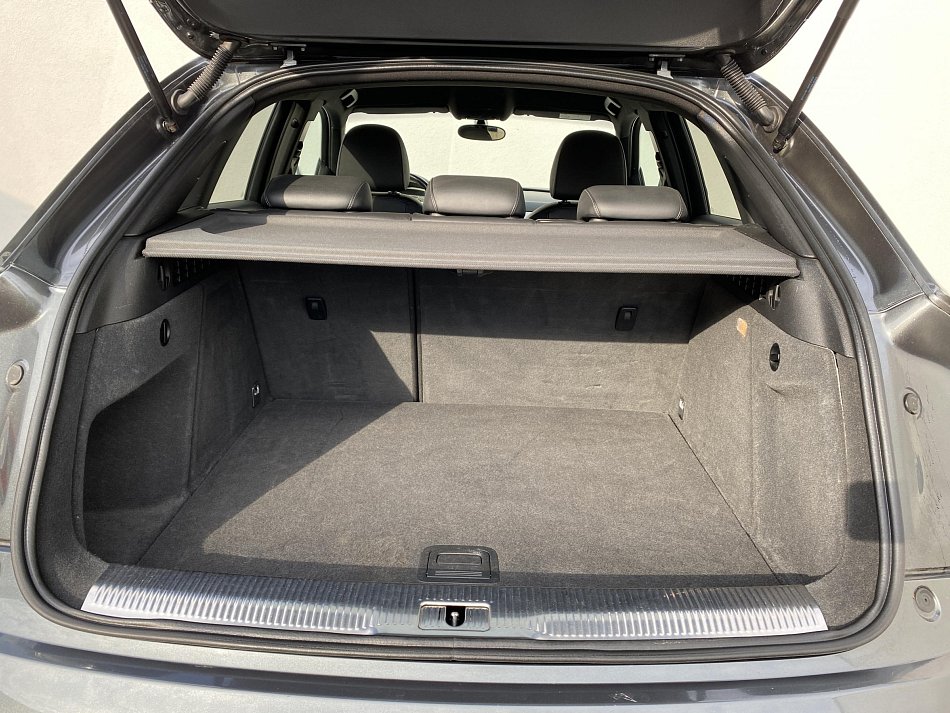 Audi Q3 2.0 TDi S-line quattro