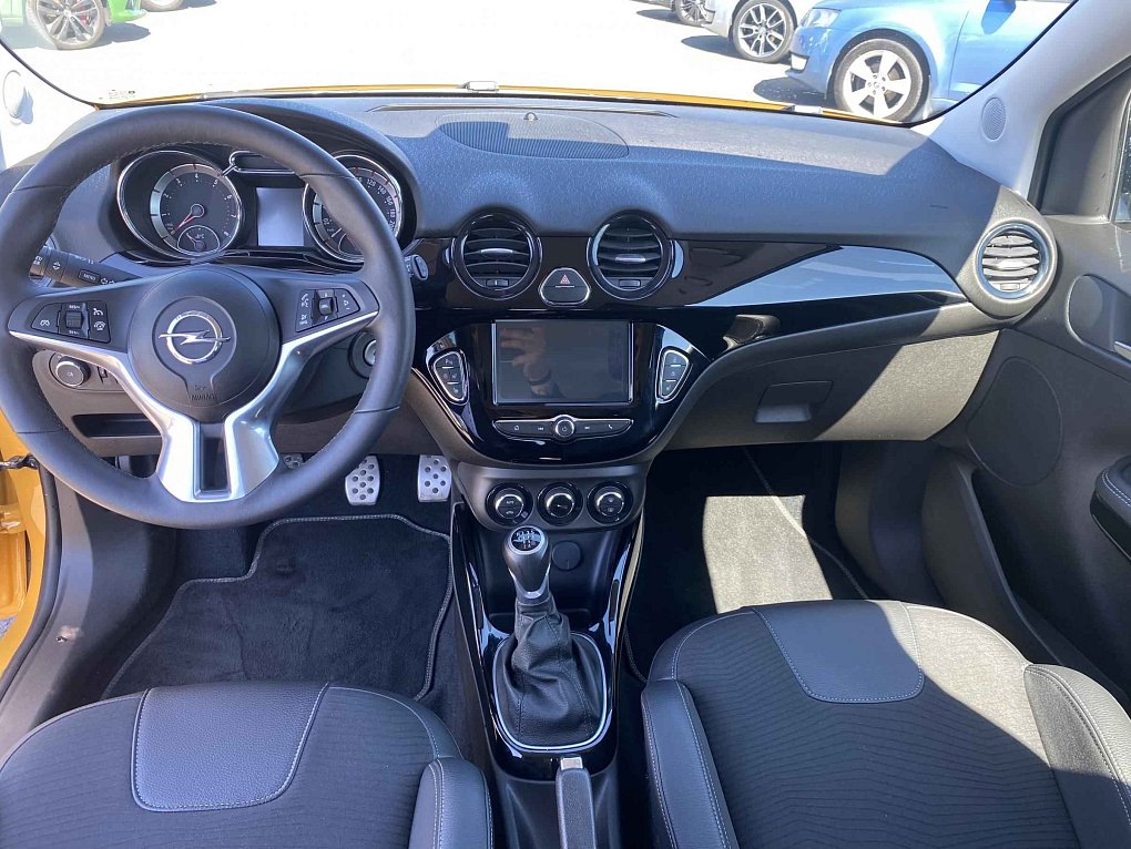 Opel Adam 1.4 i Enjoy