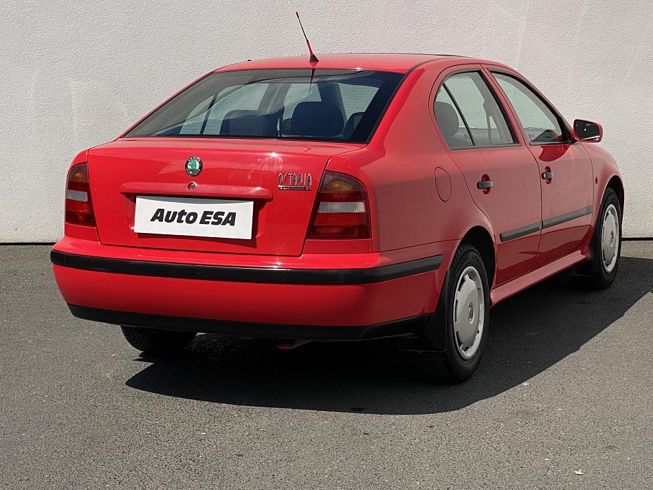 Škoda Octavia 1.6 i 