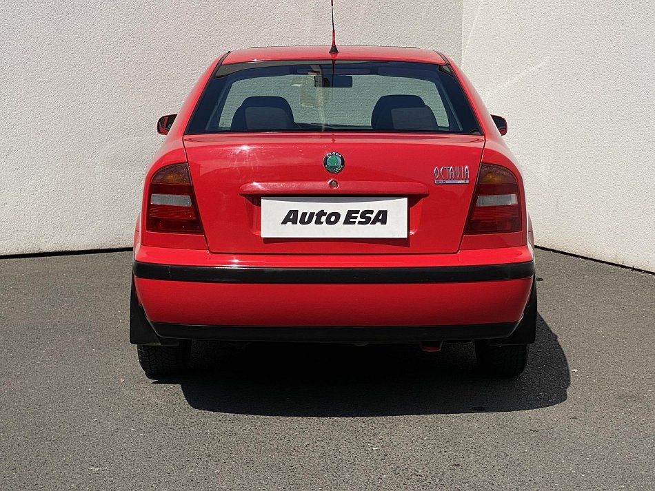 Škoda Octavia 1.6 i 