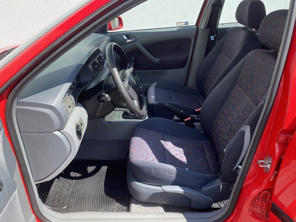 Škoda Octavia 1.6 i 