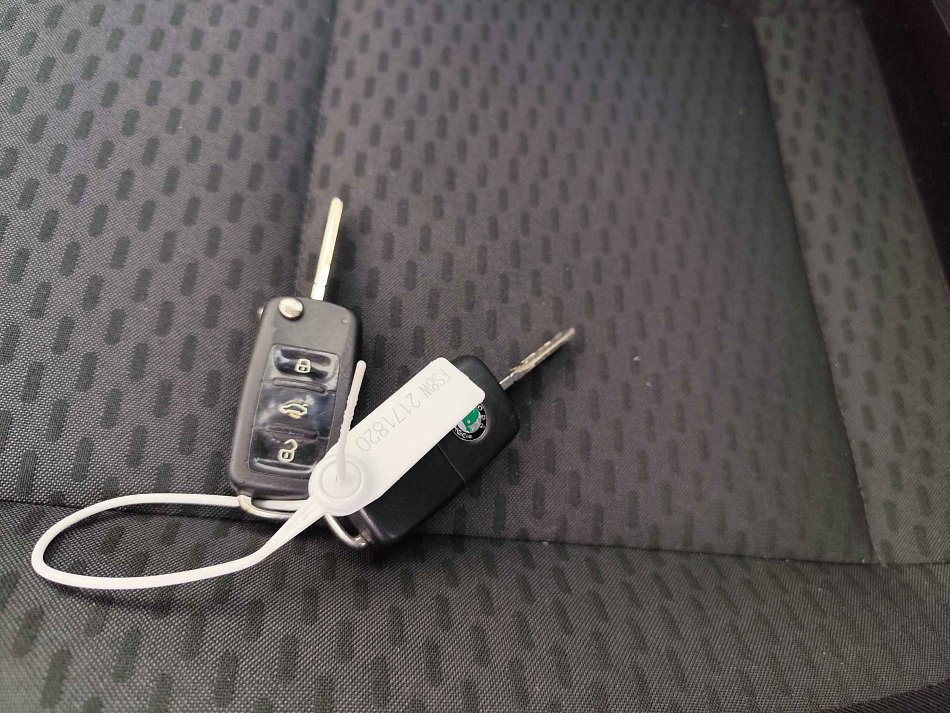 Škoda Roomster 1.2 HTP 