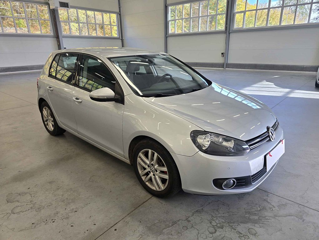 Volkswagen Golf 1.6 TDi 