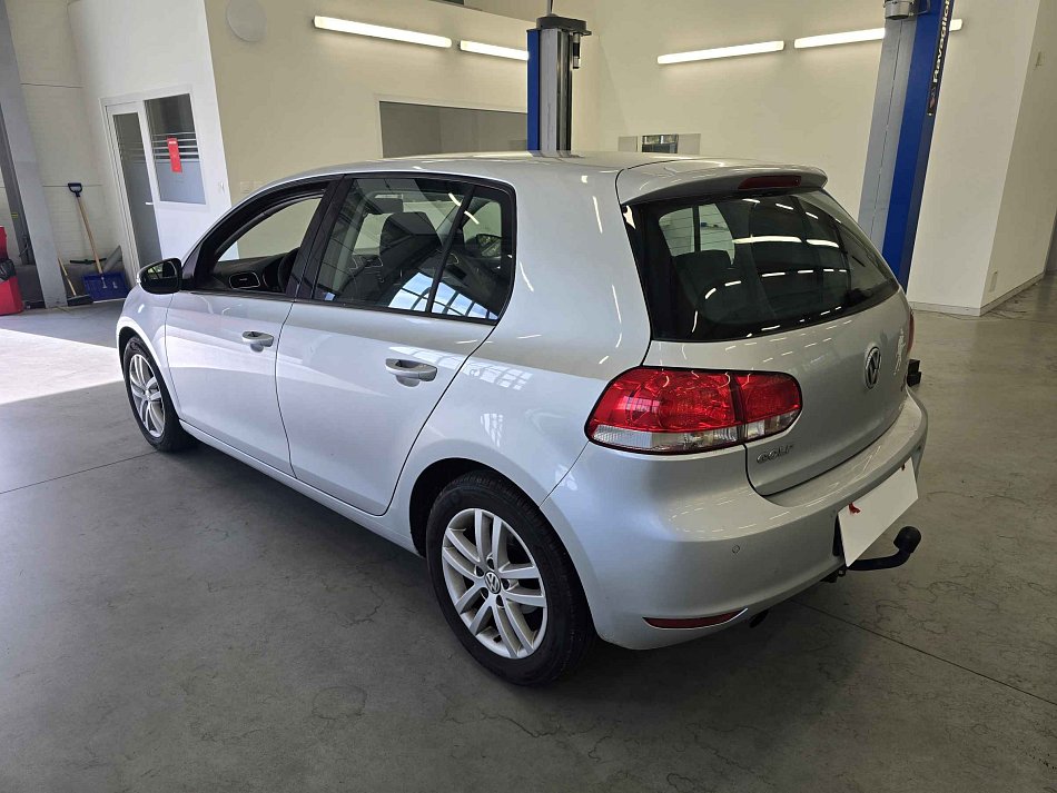 Volkswagen Golf 1.6 TDi 
