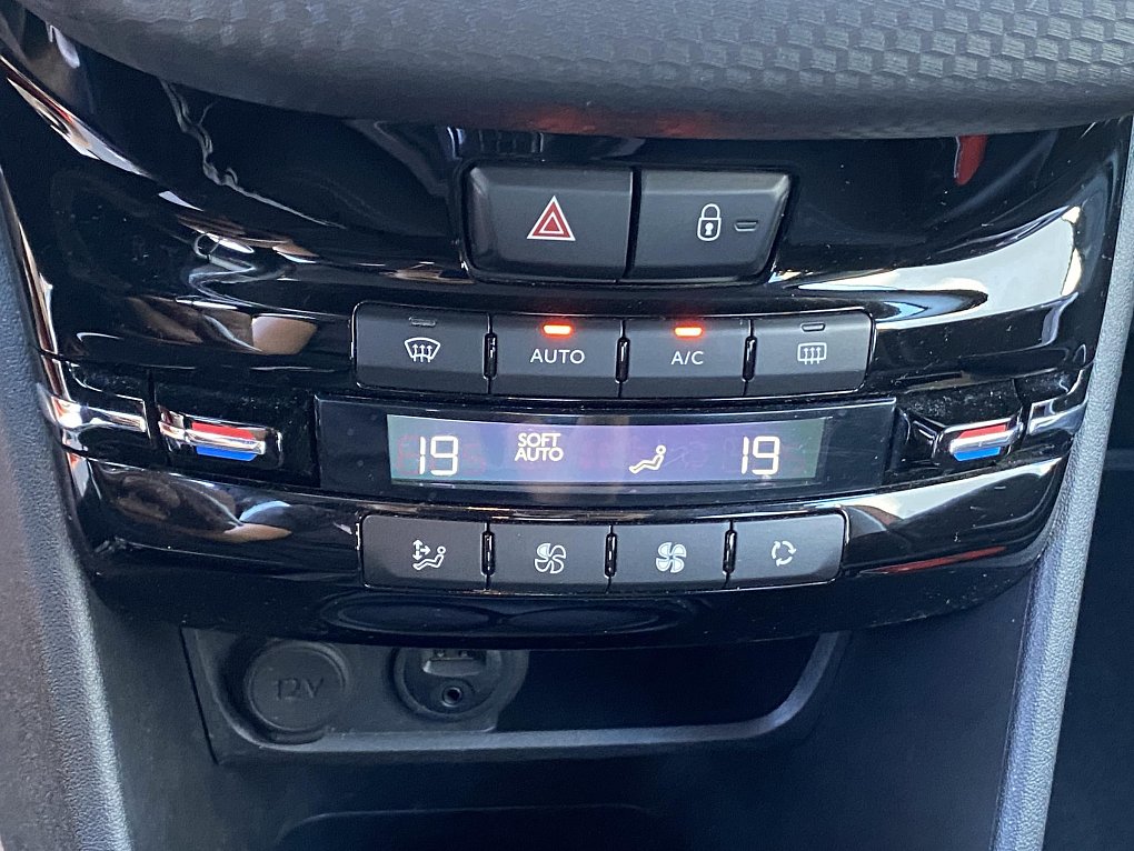 Peugeot 2008 1.2PT Style