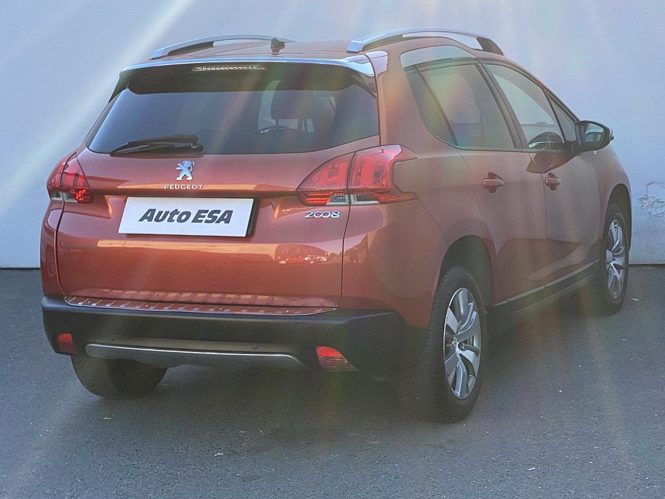 Peugeot 2008 1.2PT Style