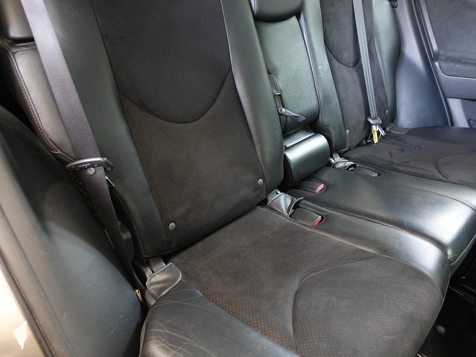 Toyota RAV4 2.0i  4x4