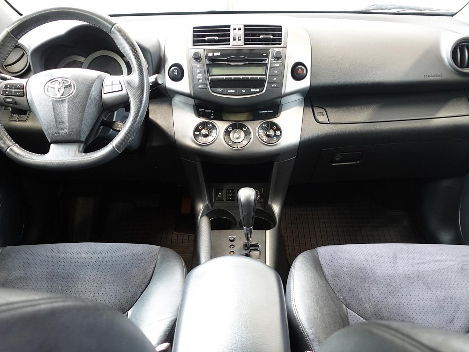 Toyota RAV4 2.0i  4x4