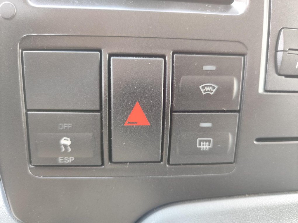 Ford Transit 2.2TDCi Trend L2H2 6míst