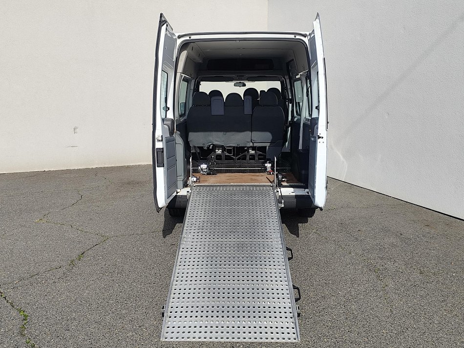 Ford Transit 2.2TDCi Trend L2H2 6míst
