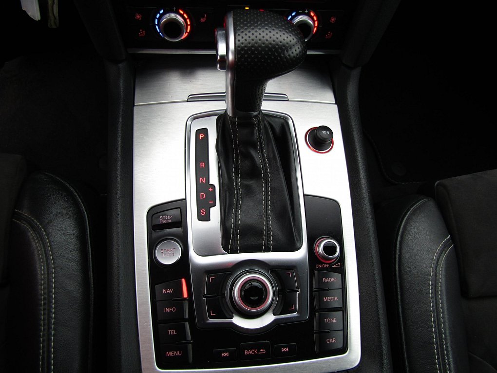 Audi Q7 3.0TDi  Quattro