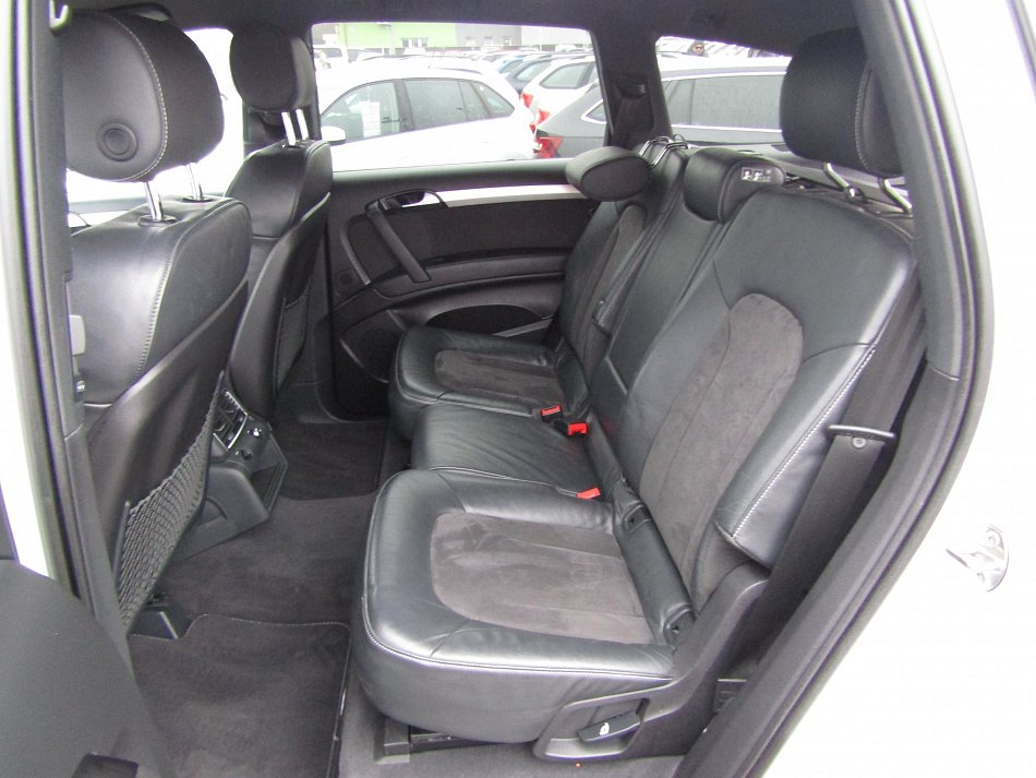 Audi Q7 3.0TDi  Quattro