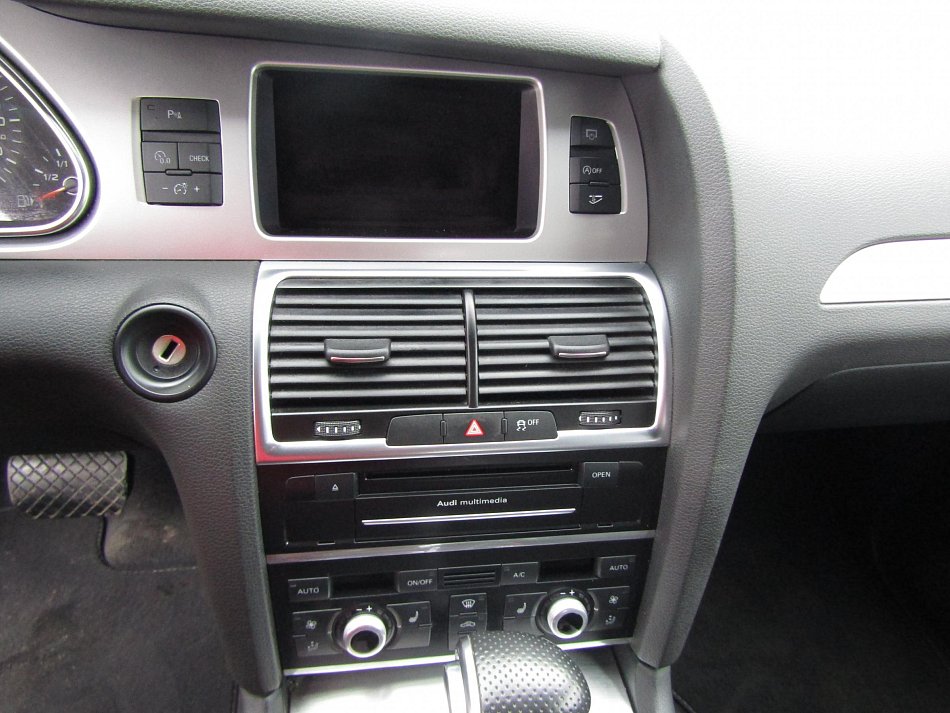 Audi Q7 3.0TDi  Quattro