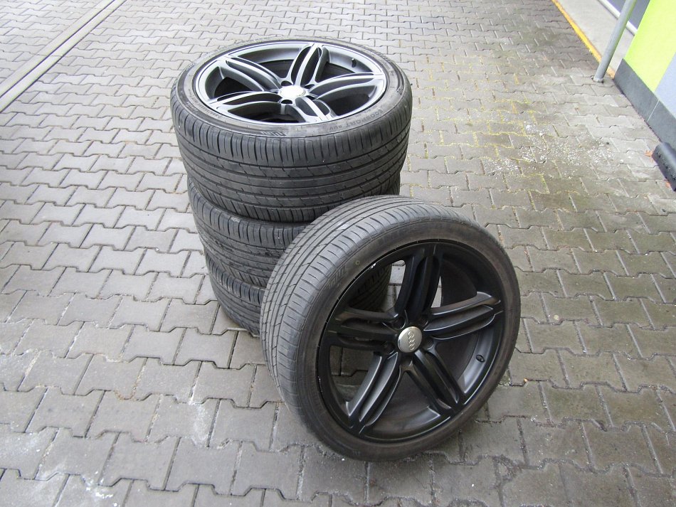 Audi Q7 3.0TDi  Quattro