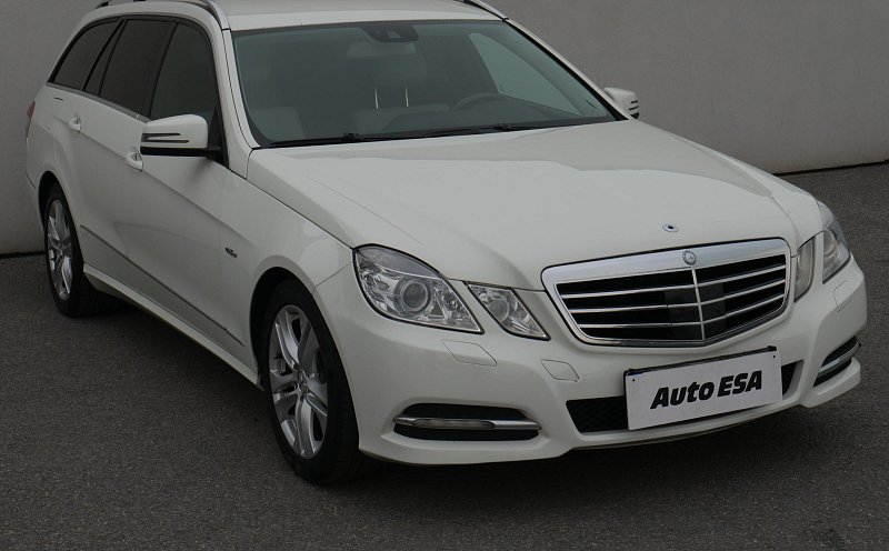Mercedes-Benz Třída E 3.0 CDi  E 350 4Matic