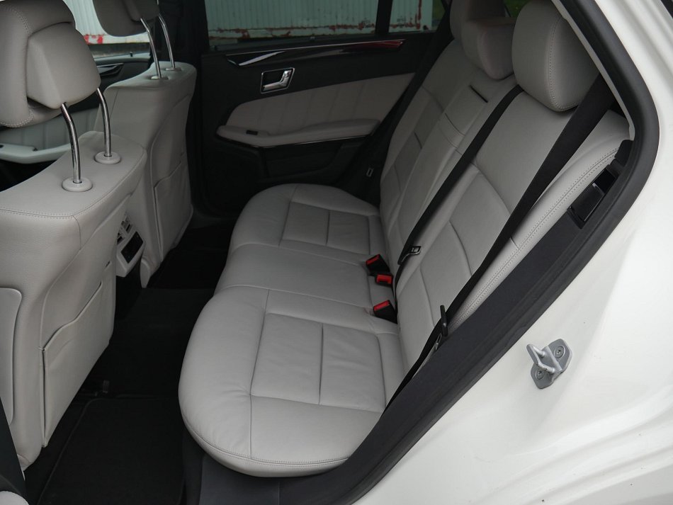 Mercedes-Benz Třída E 3.0 CDi  E 350 4Matic