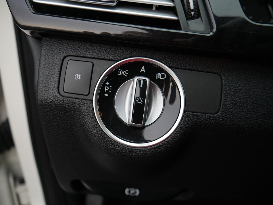 Mercedes-Benz Třída E 3.0 CDi  E 350 4Matic