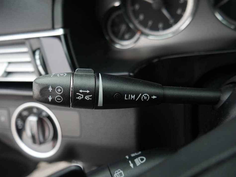 Mercedes-Benz Třída E 3.0 CDi  E 350 4Matic
