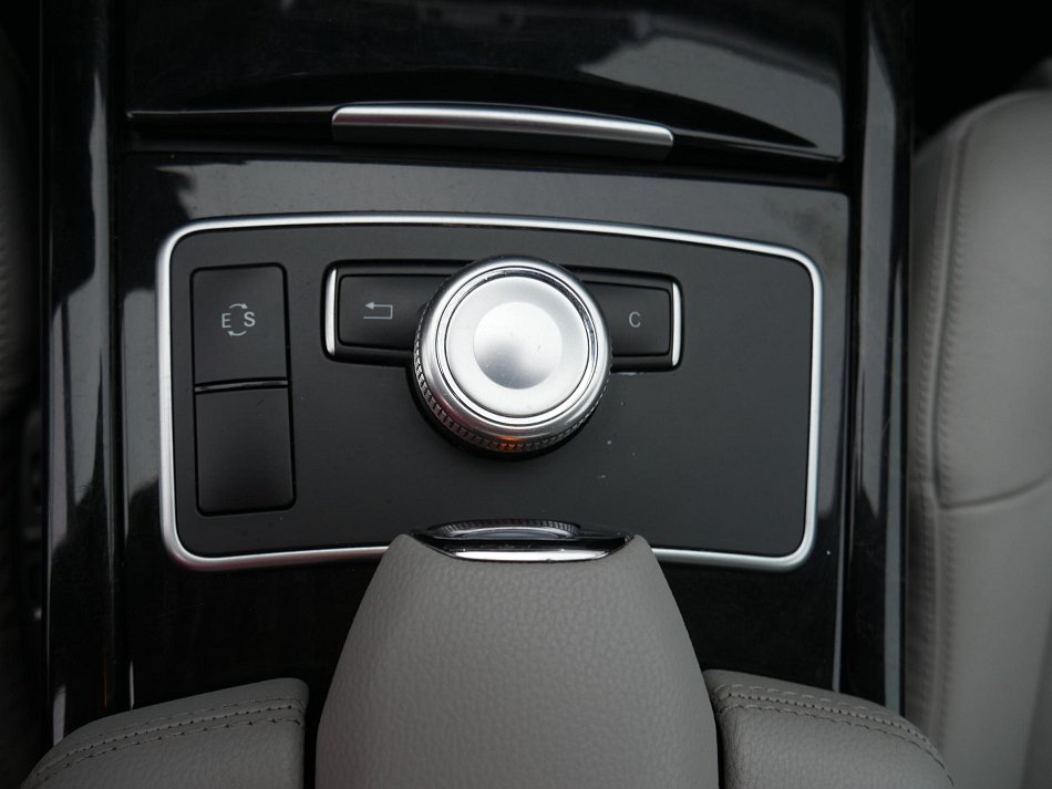 Mercedes-Benz Třída E 3.0 CDi  E 350 4Matic