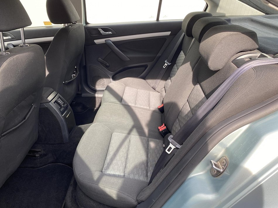 Škoda Octavia II 1.6i Ambiente