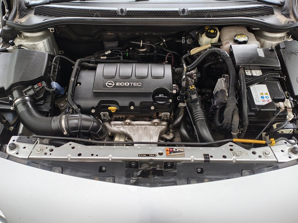 Opel Astra 1.4T Edition 150