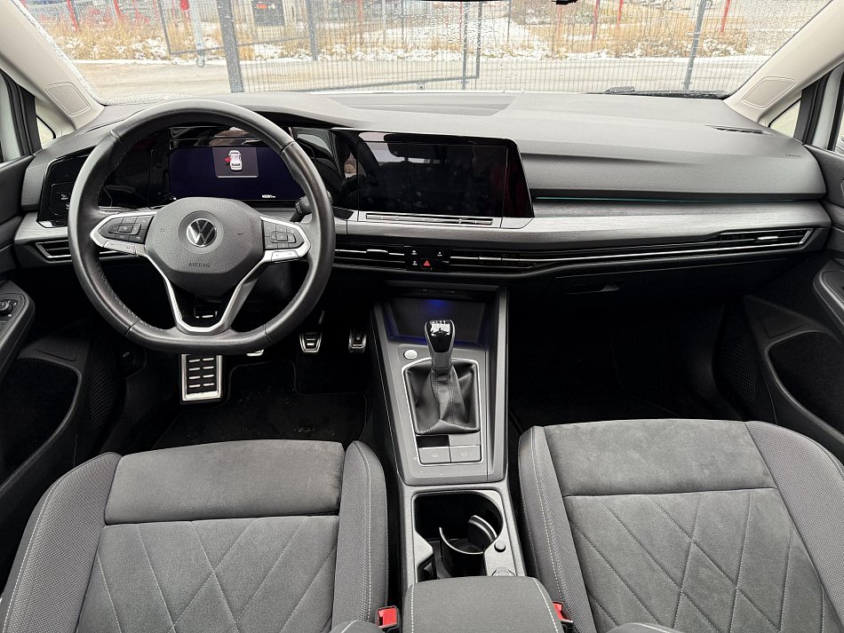 Volkswagen Golf 1.5TSi Style