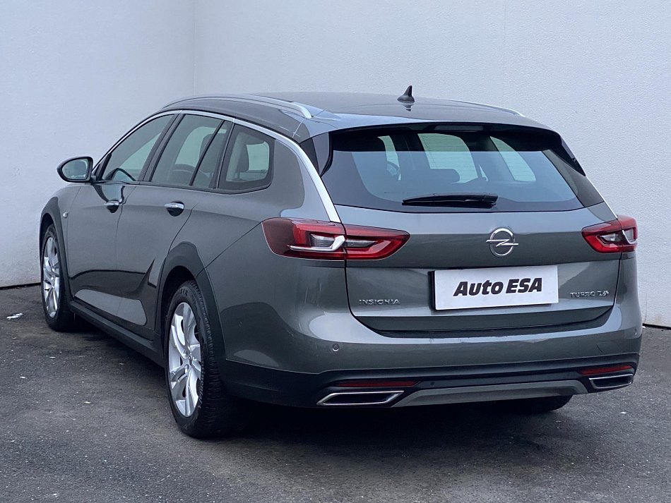 Opel Insignia 2.0 CDTi Country Tourer 4x4