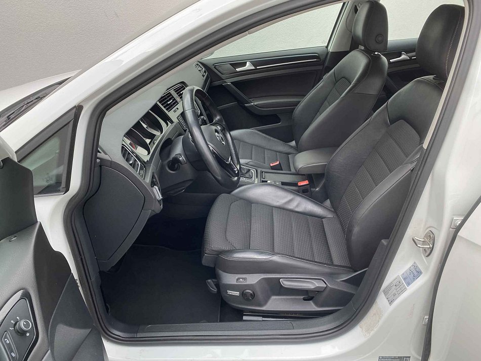 Volkswagen Golf 1.4 TGi Highline