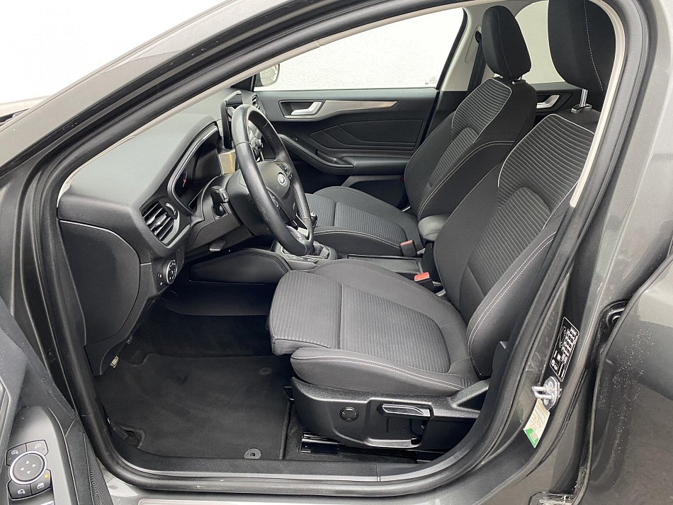 Ford Focus 1.0EB Titanium