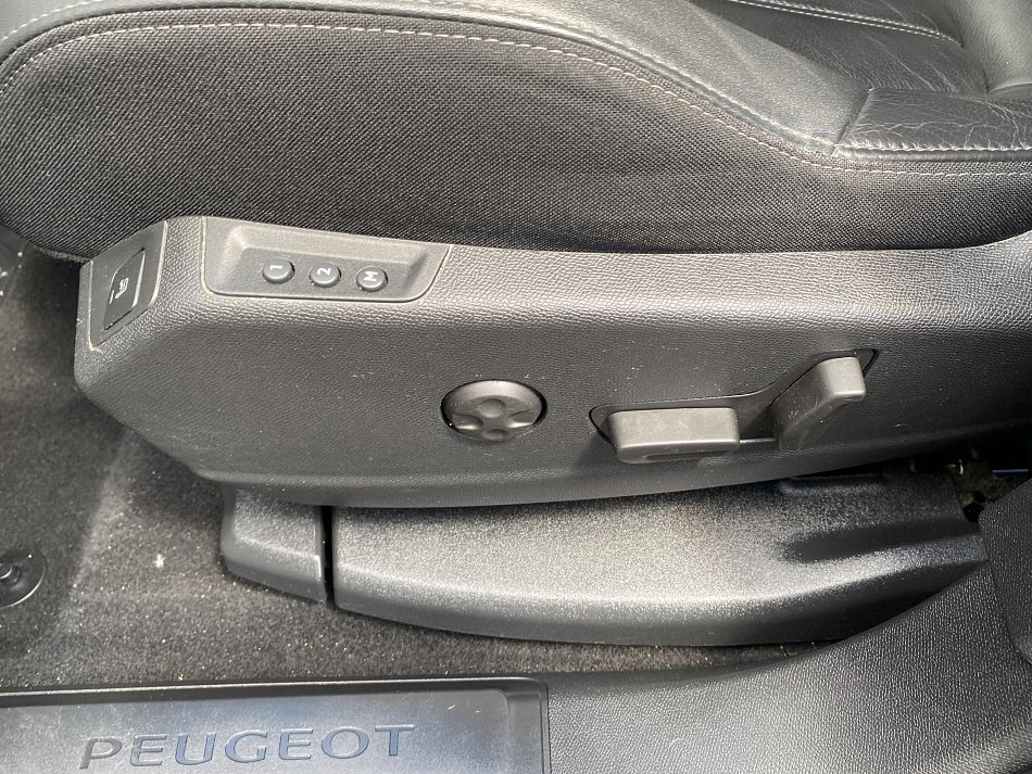 Peugeot 5008 1.5 HDi Allure