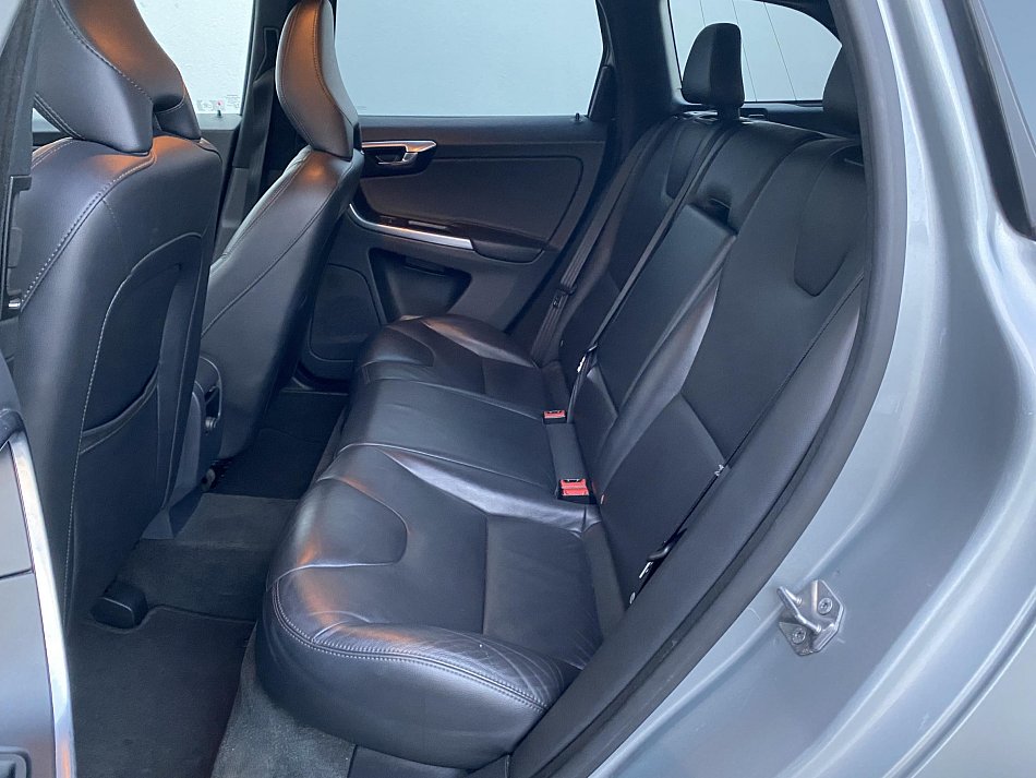 Volvo XC60 2.4D Summum 4x4