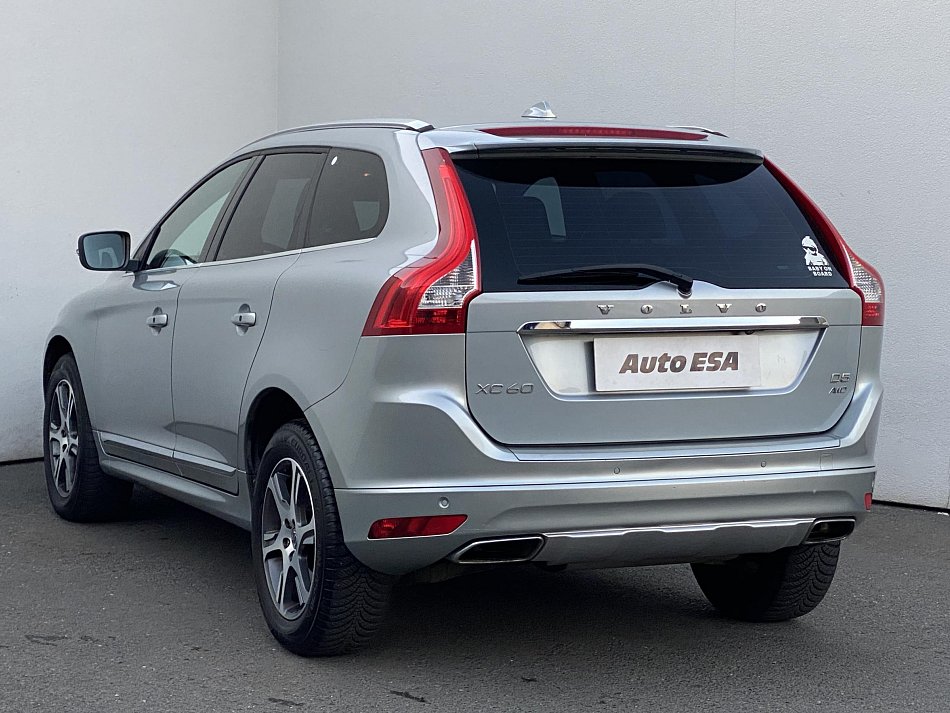 Volvo XC60 2.4D Summum 4x4