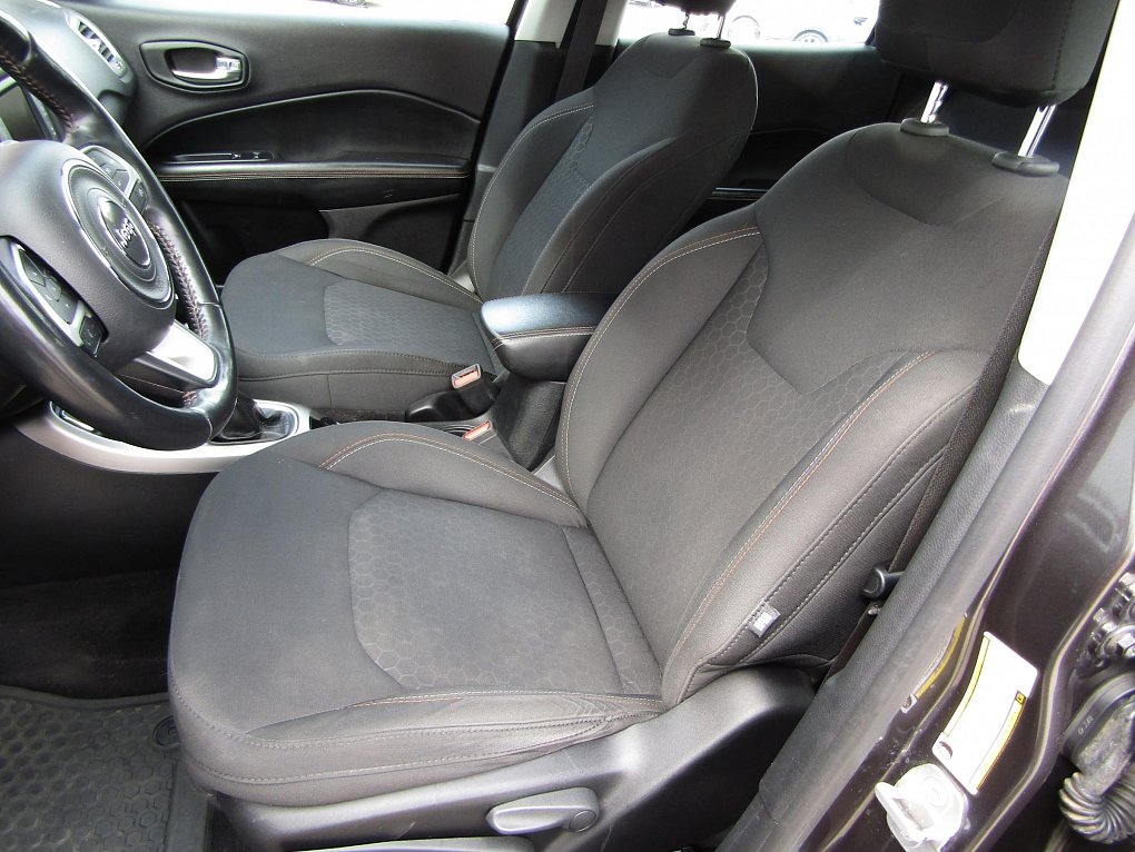 Jeep Compass 1.6 CRD Longitude