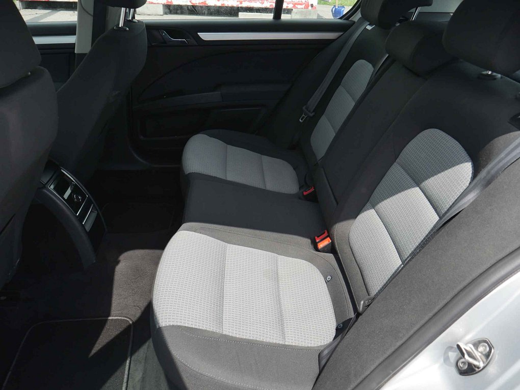 Škoda Superb II 2.0TDi Ambition
