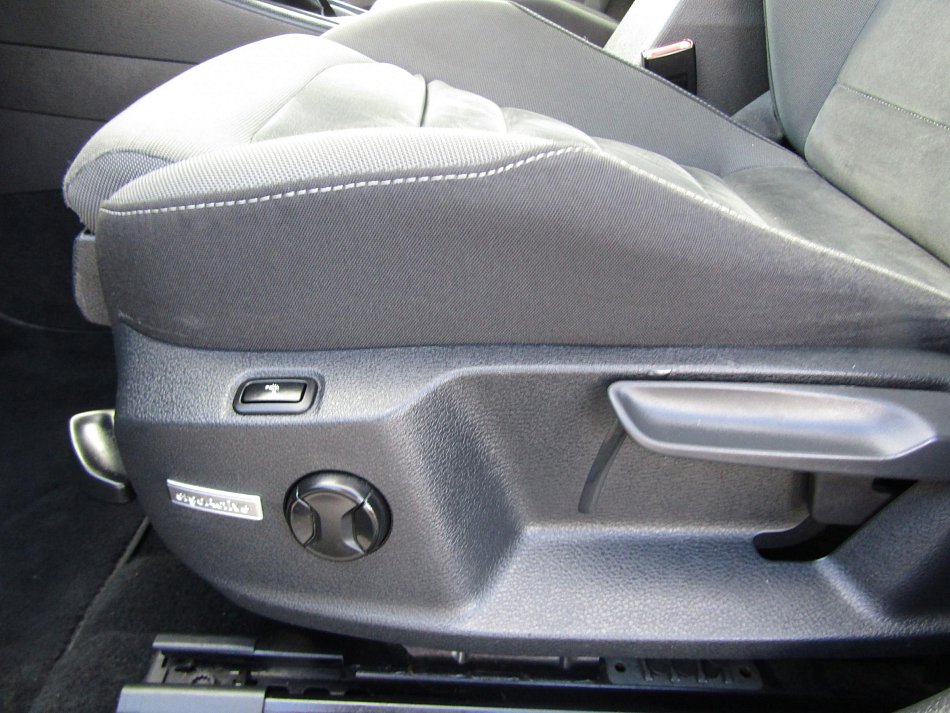 Volkswagen Golf 2.0 TDi Highline