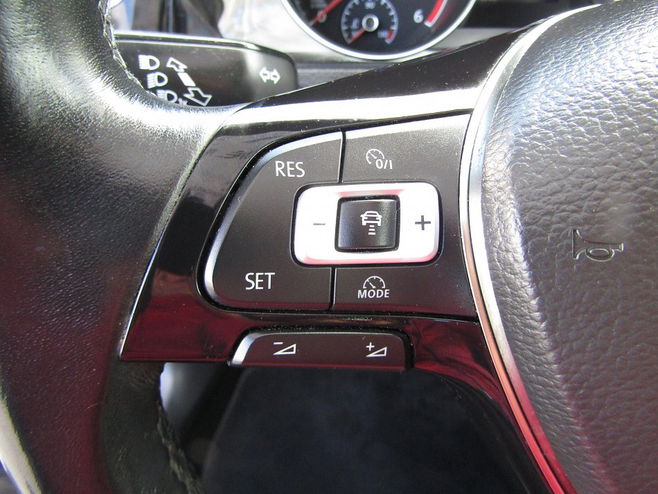 Volkswagen Golf 2.0 TDi Highline