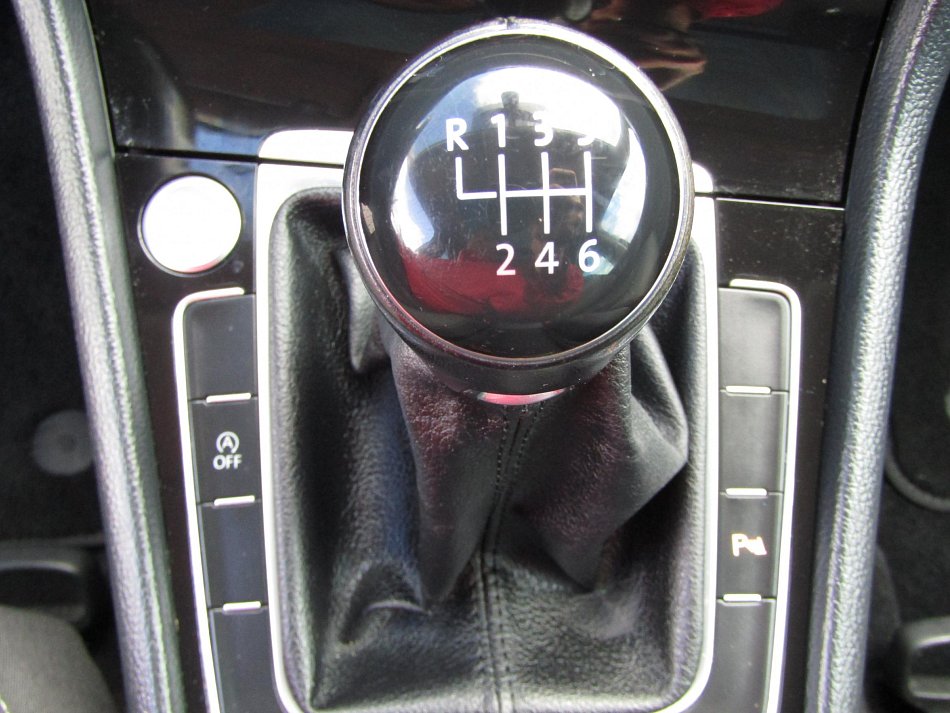 Volkswagen Golf 2.0 TDi Highline