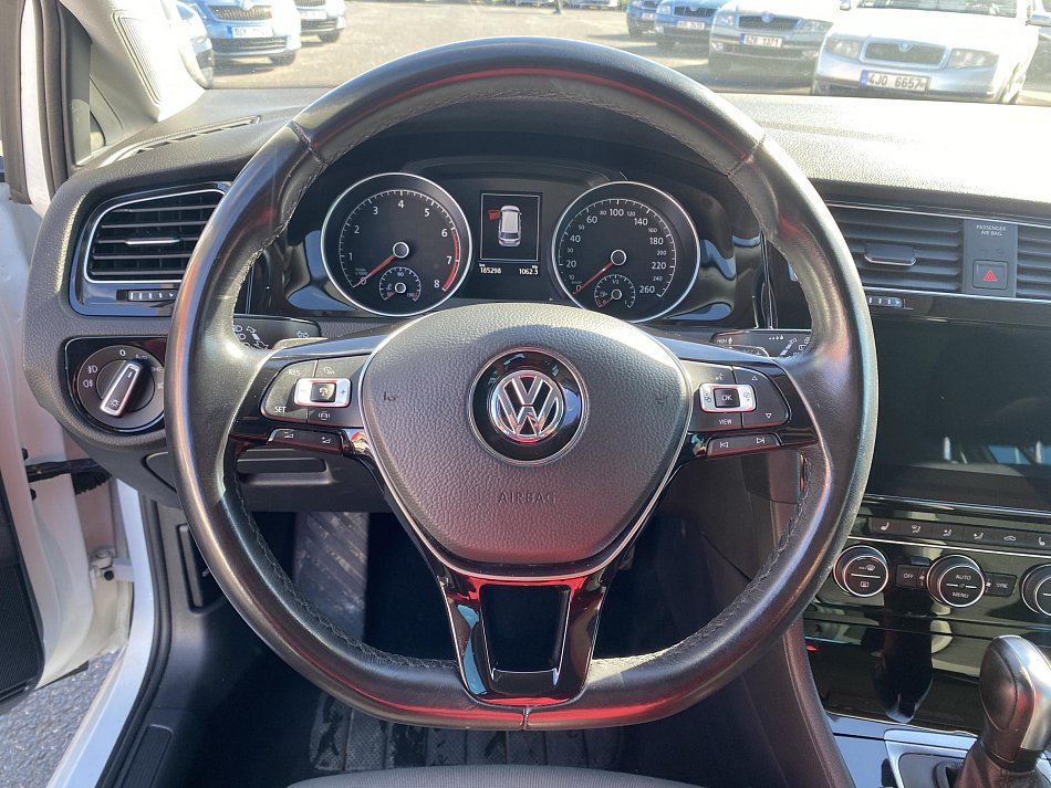 Volkswagen Golf 1.5 TSI 