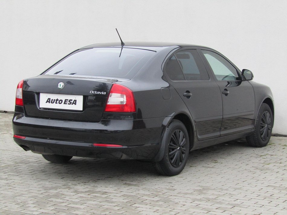 Škoda Octavia II 1.6i Ambiente