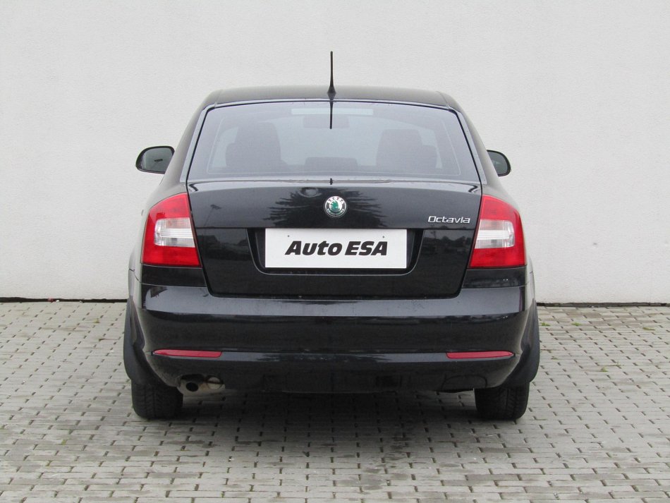 Škoda Octavia II 1.6i Ambiente