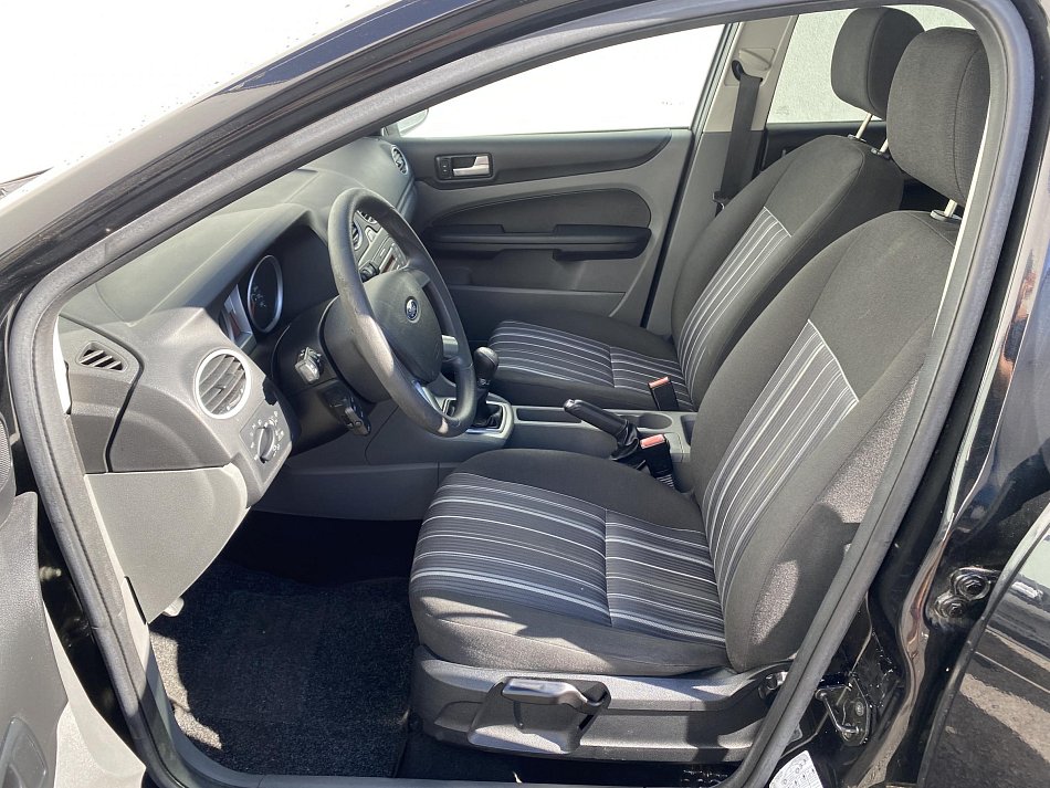 Ford Focus 2.0 i Titanium