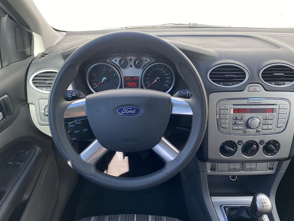 Ford Focus 2.0 i Titanium