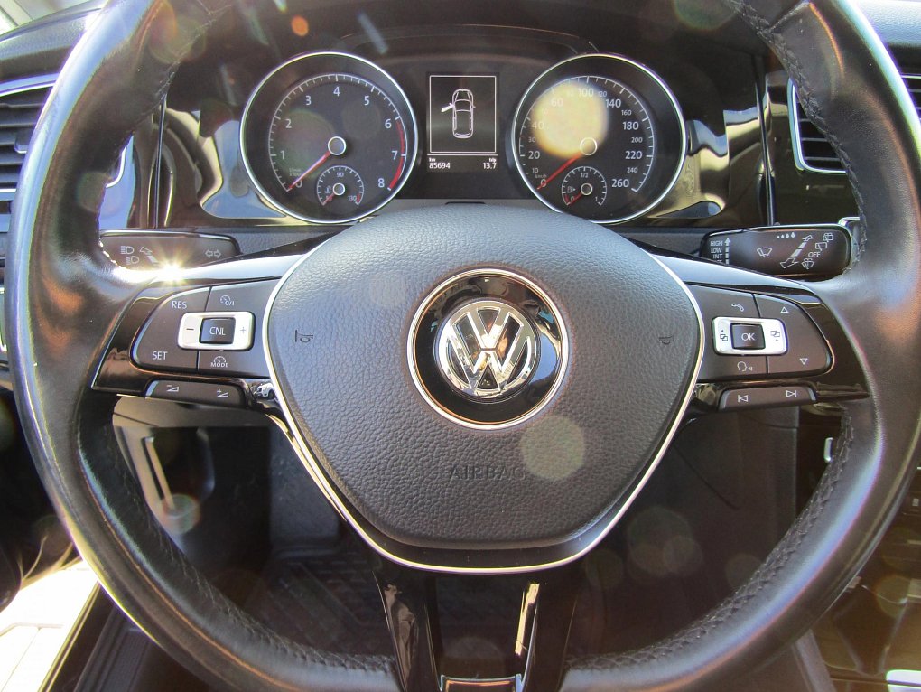Volkswagen Golf 1.4TSi Highline