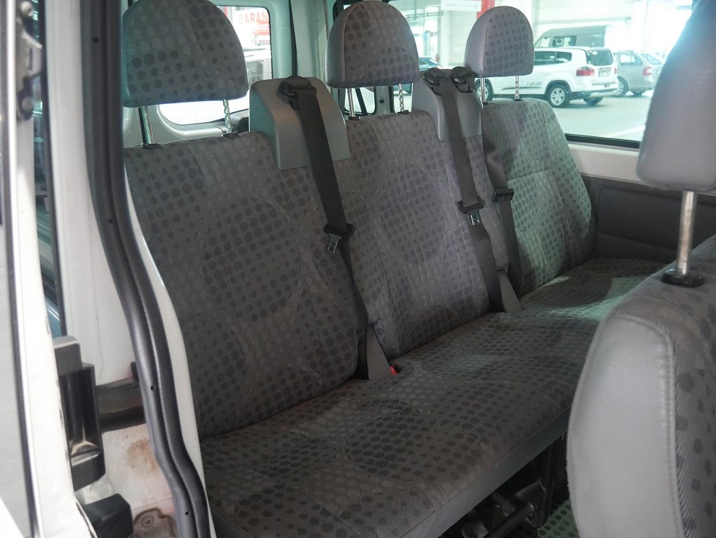 Ford Transit 2.2TDCi Trend L3H2 9míst